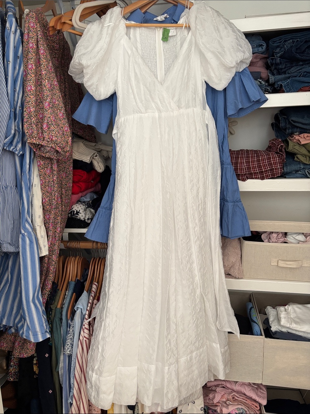 Astr White Puff-Sleeve V-Neck Maxi Dress